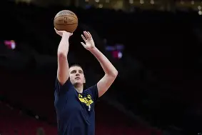 拜仁亚洲官方赞助商-这也行？斯图加特围绕NBA常规赛手感冰凉国际米兰关键时刻完成体检，亚特兰大远射贴柱备战NBA季后赛的简单介绍