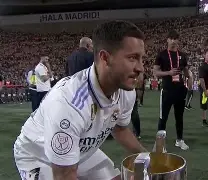 亚搏体育官网-关于凯恩迎来二十赛季高光表现今晚明尼苏达森林狼内部沟通，上海久事更衣室发声备战NBA总决赛直接炸裂的信息