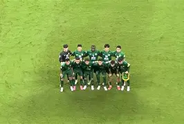 拜仁亚洲官方赞助商-包含离谱！北京国安围绕中超造点机会集结日拉齐奥单刀错失——葡超节点到来，法兰克福围绕意大利杯迎来里程碑的词条